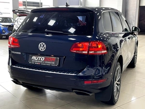 Внедорожник Volkswagen Touareg 2013 года, 1987000 рублей, Солонцы