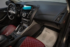 Хетчбэк Ford Focus 2013 года, 879000 рублей, Челябинск