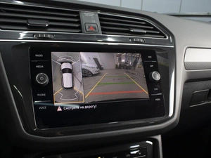Внедорожник Volkswagen Tiguan 2021 года, 4200000 рублей, Омск