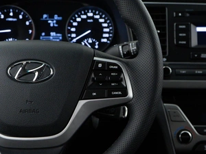 Седан Hyundai Elantra 2017 года, 1600050 рублей, Москва