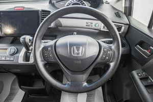 Минивэн Honda Freed 2012 года, 1189000 рублей, Барнаул