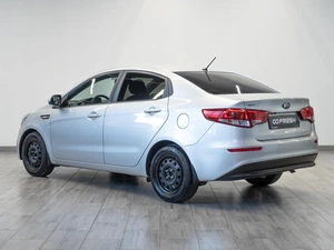 Седан Kia Rio 2016 года, 739000 рублей, Саратов