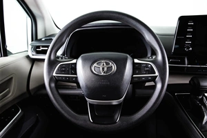 Минивэн Toyota Sienna 2021 года, 4299000 рублей, Пермь