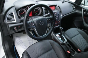 Хетчбэк Opel Astra 2013 года, 878000 рублей, Солонцы