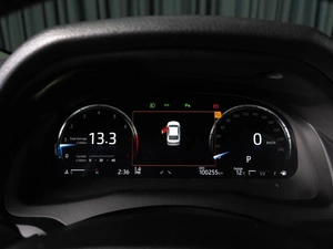 Седан Toyota Camry 2023 года, 3319000 рублей, Тюмень