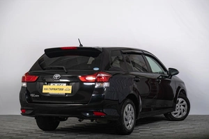 Универсал Toyota Corolla Fielder 2018 года, 1589000 рублей, Томск