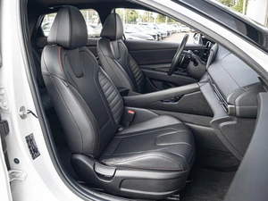 Седан Hyundai Elantra 2020 года, 1850000 рублей, Краснодар