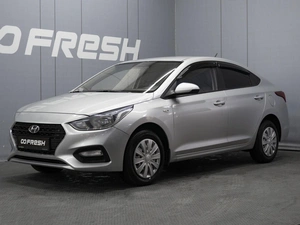 Седан Hyundai Solaris 2019 года, 1330000 рублей, Омск