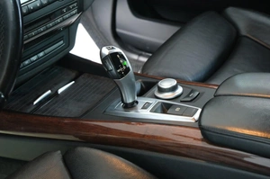 Внедорожник BMW X5 2008 года, 1849000 рублей, Омск