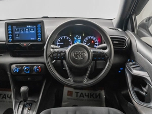 Хетчбэк Toyota Yaris 2021 года, 1220000 рублей, Красноярск