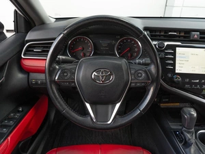 Седан Toyota Camry 2018 года, 2499000 рублей, Саратов