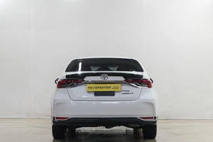Седан Toyota Corolla 2019 года, 1599000 рублей, Новокузнецк