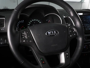 Внедорожник Kia Sorento 2015 года, 2050000 рублей, Красный Пахарь