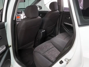 Хетчбэк Kia Rio 2013 года, 899000 рублей, Воронеж