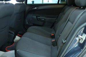 Универсал Opel Astra 2010 года, 699000 рублей, Омск
