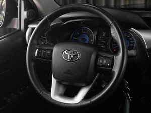 Пикап Toyota Hilux 2016 года, 3629000 рублей, Тюмень