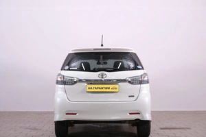 Минивэн Toyota Wish 2017 года, 2019000 рублей, Омск