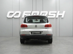 Внедорожник Volkswagen Tiguan 2011 года, 1064000 рублей, Воронеж