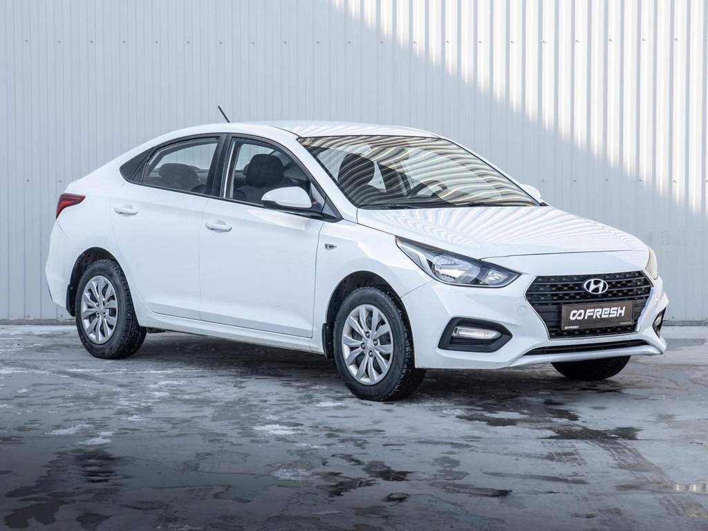 Седан Hyundai Solaris 2017 года, 1160000 рублей, Краснодар