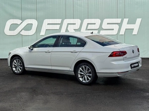 Седан Volkswagen Passat 2016 года, 1849000 рублей, Кропоткин