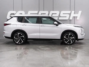 Внедорожник Mitsubishi Outlander 2022 года, 3819000 рублей, Воронеж
