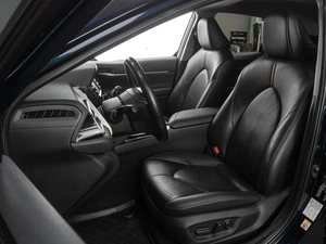 Седан Toyota Camry 2019 года, 3819000 рублей, Тюмень