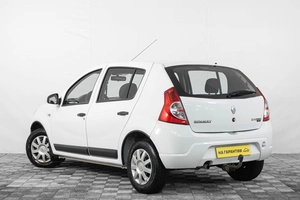 Хетчбэк Renault Sandero 2012 года, 609000 рублей, Кемерово