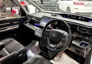 Минивэн Honda Stepwgn 2016 года, 2100000 рублей, Красноярск