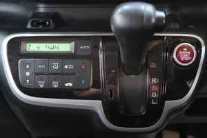 Хетчбэк Honda N-BOX 2015 года, 679000 рублей, Омск