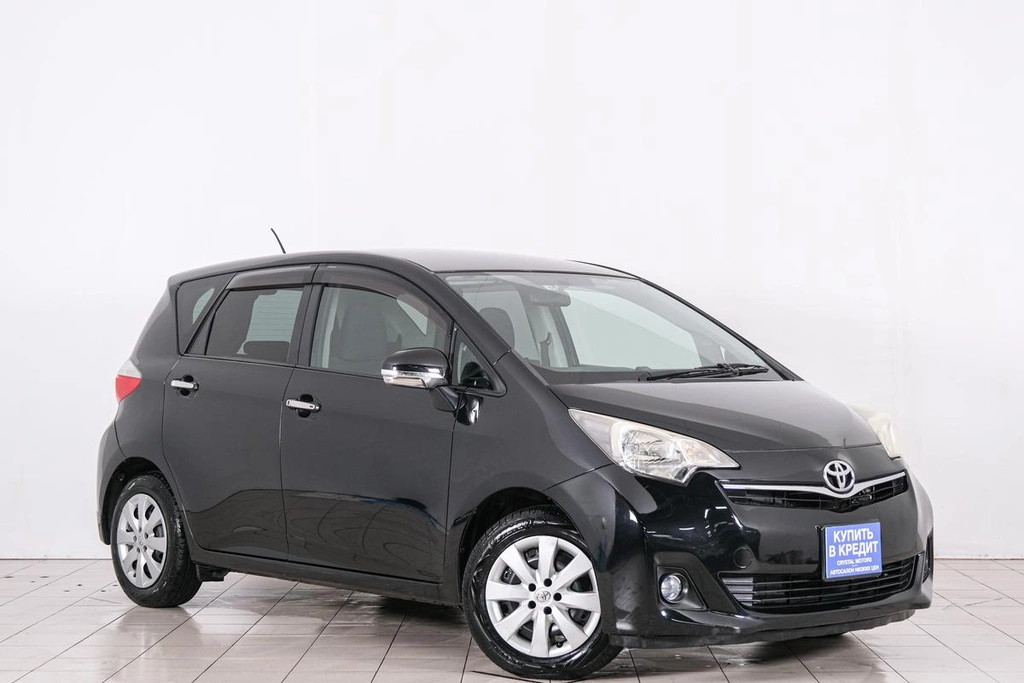 Хетчбэк Toyota Ractis 2011 года, 899000 рублей, Красноярск
