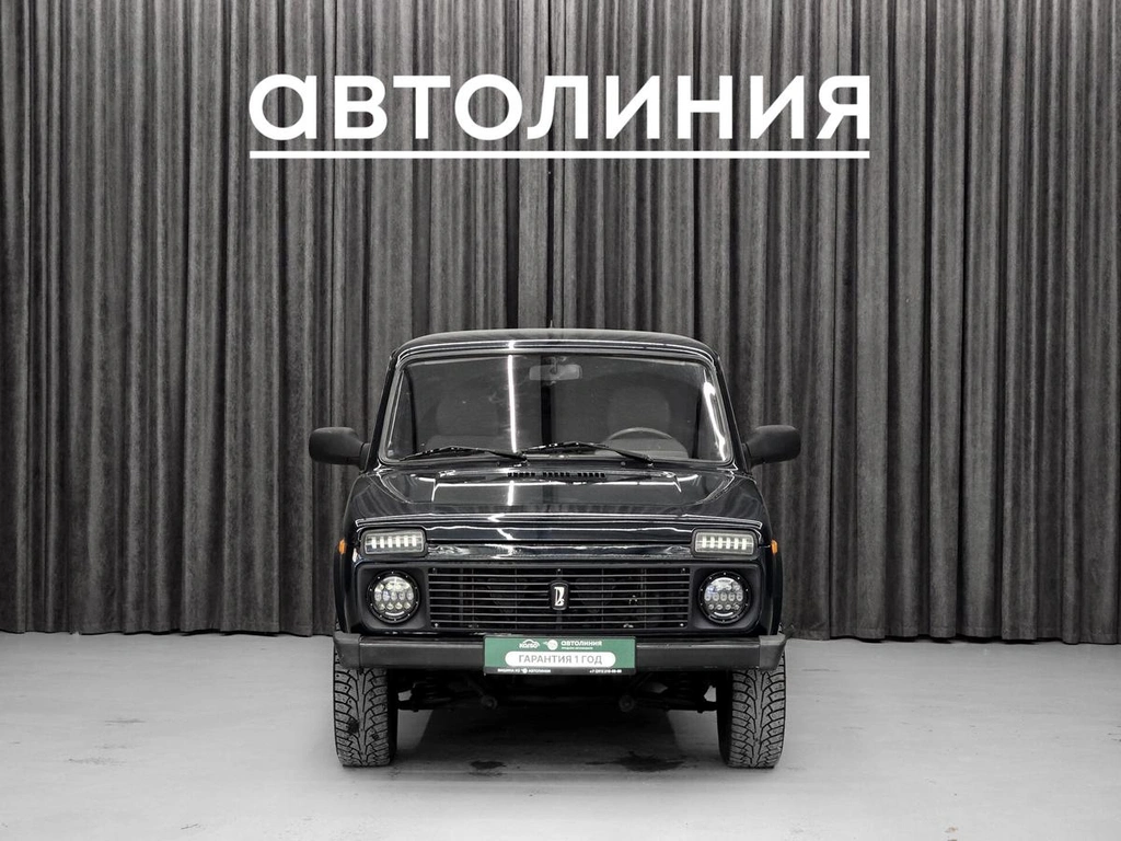 Внедорожник ВАЗ (LADA) 4x4 (Нива) 2015 года, 530000 рублей, Красноярск
