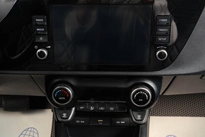 Хетчбэк Kia Rio X 2021 года, 1829000 рублей, Тюмень