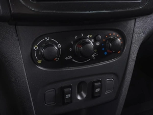Седан Renault Logan 2019 года, 899000 рублей, Ростов-на-Дону