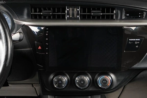 Седан Toyota Corolla 2013 года, 1379000 рублей, Тюмень