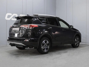 Внедорожник Toyota RAV4 2016 года, 2190000 рублей, Омск