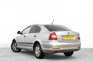 Лифтбек Skoda Octavia 2011 года, 719000 рублей, Барнаул