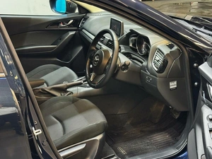 Хетчбэк Mazda Axela 2015 года, 1197000 рублей, Красноярск