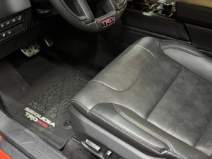 Внедорожник Toyota Sequoia 2023 года, 14497000 рублей, Красноярск
