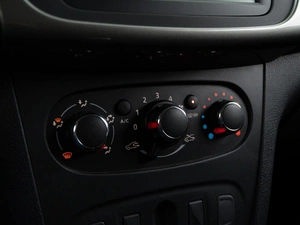 Седан Renault Logan Stepway 2021 года, 1249999 рублей, Москва