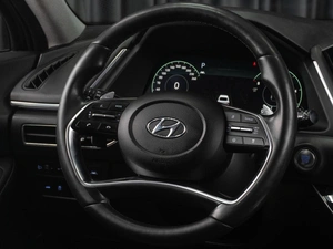 Седан Hyundai Sonata 2019 года, 2349000 рублей, Тюмень