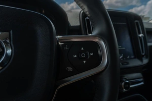 Внедорожник Volvo XC40 2019 года, 2548000 рублей, Волгоград