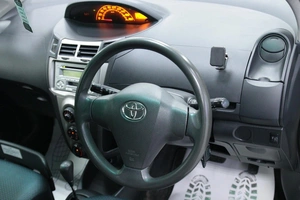 Хетчбэк Toyota Vitz 2008 года, 528000 рублей, Солонцы