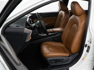 Седан Toyota Avalon 2022 года, 3998999 рублей, Москва