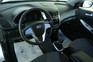 Хетчбэк Hyundai Solaris 2013 года, 779000 рублей, Омск