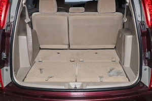 Минивэн Toyota Isis 2006 года, 839000 рублей, Новосибирск