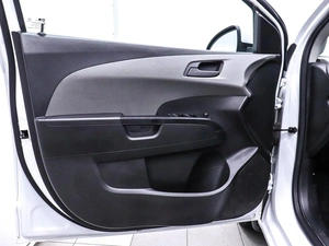 Хетчбэк Chevrolet Aveo 2012 года, 690000 рублей, Красноярск