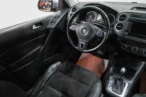 Внедорожник Volkswagen Tiguan 2012 года, 1539000 рублей, Новокузнецк