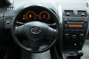 Седан Toyota Corolla 2008 года, 958000 рублей, Солонцы