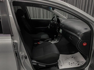 Универсал Toyota Avensis 2008 года, 835000 рублей, Ачинск