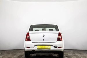 Седан Renault Logan 2015 года, 329000 рублей, Пермь